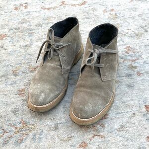 Vince Suede Chukka Boots Women’s Sz 8.5